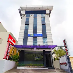 Fabhotel Qube - 800m From Ernakulam Junction South Railway Station Kochi