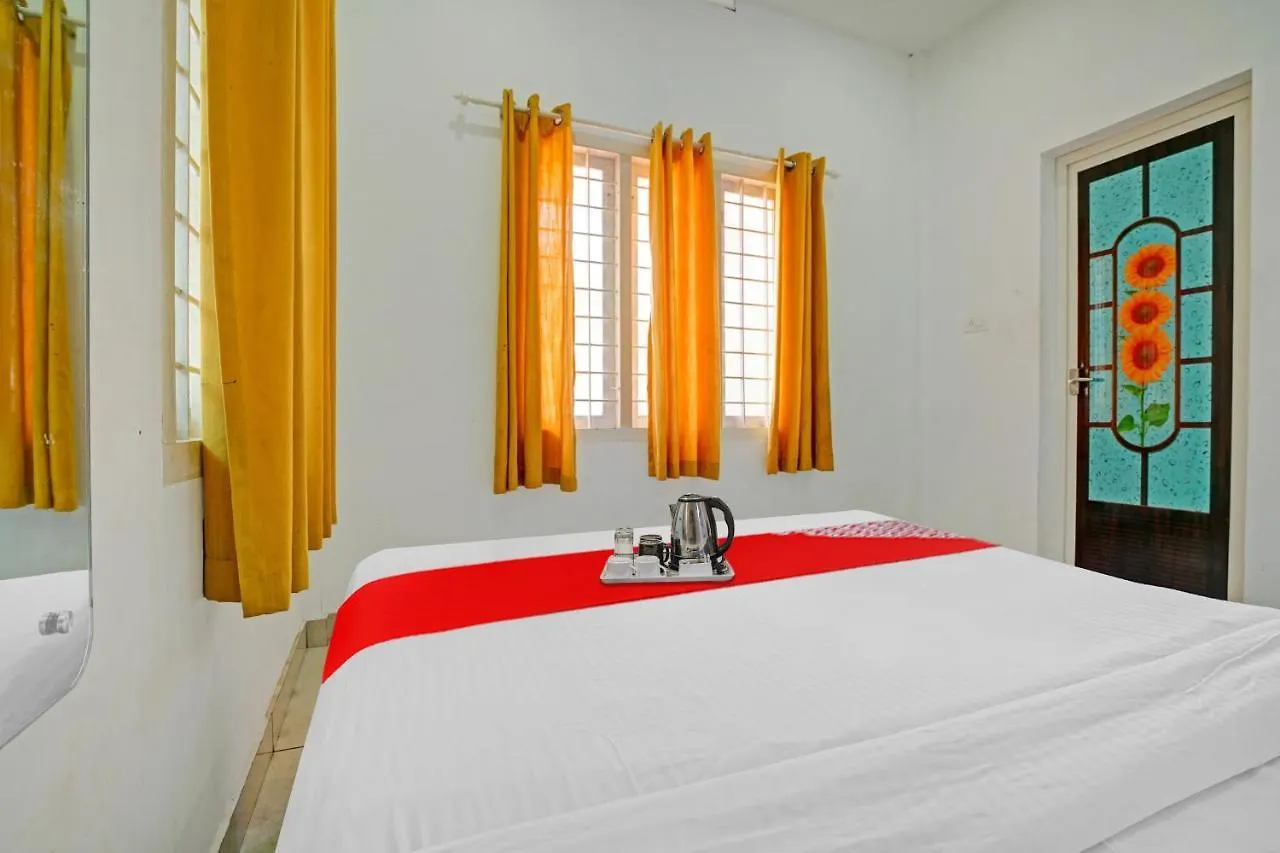 Oyo Thykoodam Sleep Inn Kochi 3*,