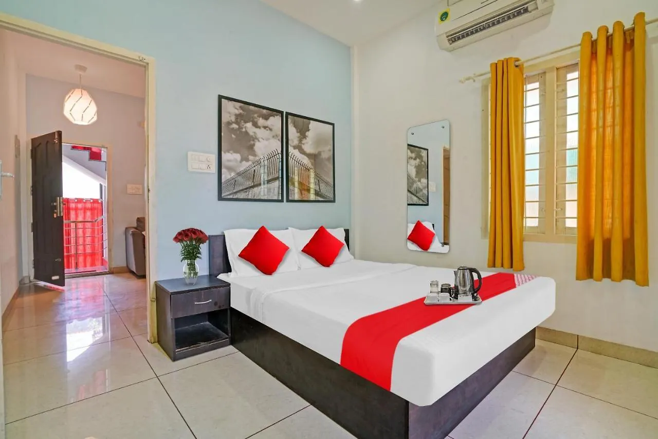 Oyo Thykoodam Sleep Inn Kochi India