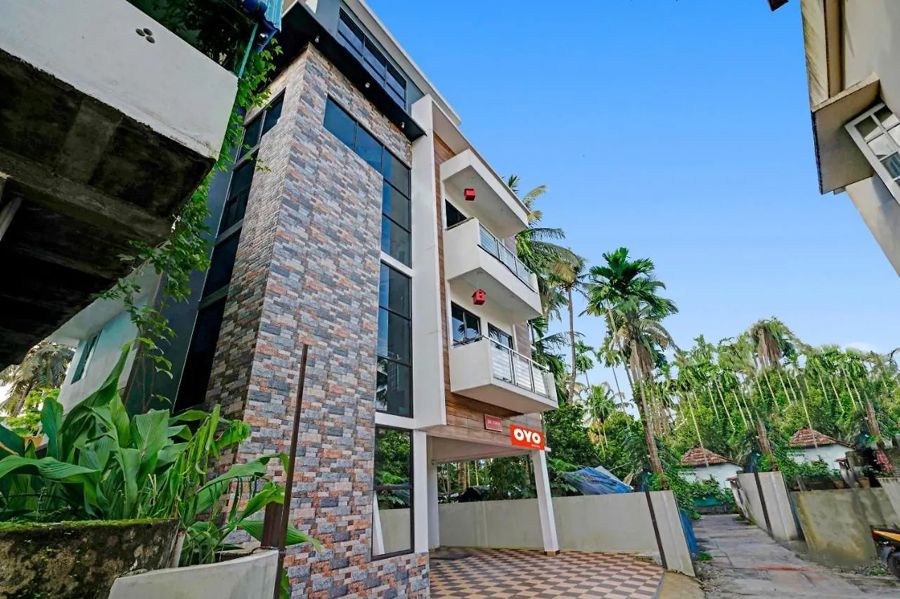 Hotel Oyo Thykoodam Sleep Inn Kochi